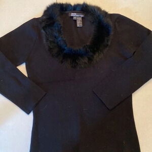 Black‎ sweater fur trim collar